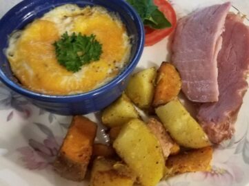 Breakfast with potatoes and ham